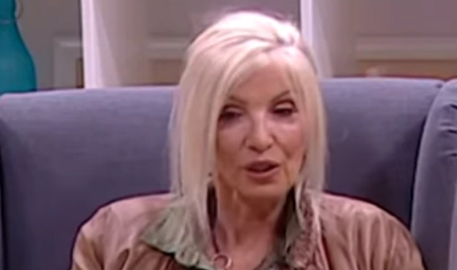 CAKANIN UNUK JE AUTOMOBILISTA! Dragica Radosavljević je ponosna baka frajera za kojim devojke uzdižu (FOTO)