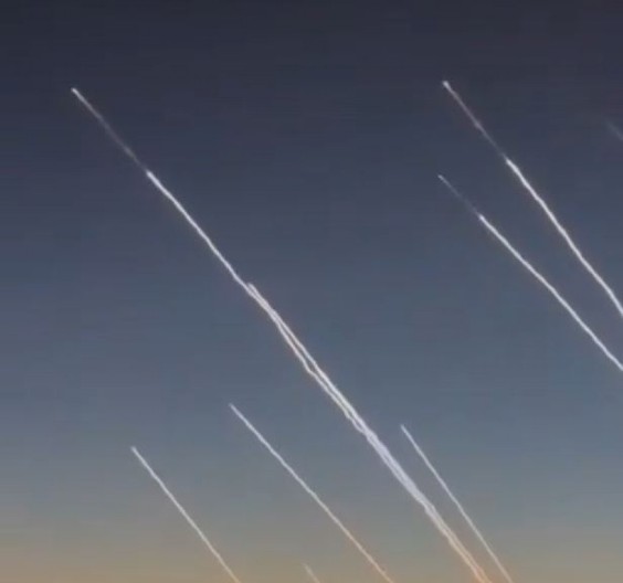 ISPALJENE RAKETE NA IRAN Počeo novi napad