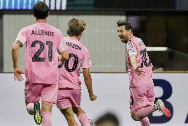 JOŠ UVEK IMA MAGIJE U TIM NOGAMA Golčina Mesija odvela Inter Majami do pobede nad Portom (VIDEO)