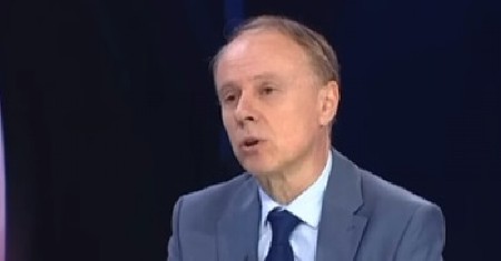 U KANCELARIJU NIJE UŠAO 7 MESECI Vučić oštro o rektoru Đokiću: "Stoji mu banda anarhistička ispred kancelarije"