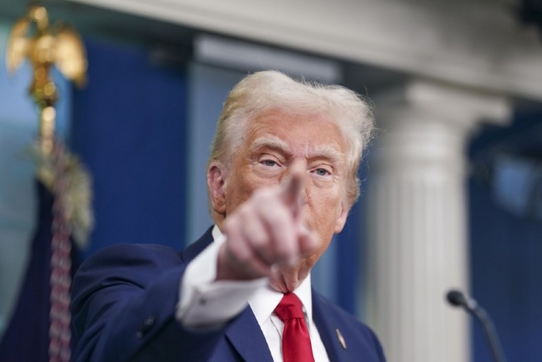 TRAMP BRUTALNO ZAPRETIO TEHERANU: Ponovo ćemo napasti Iran ako...