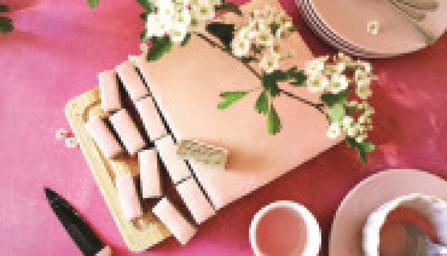 ROZEN TORTA Klasik koji nikada ne izlazi iz mode, svako će tražiti bar jedno dodatno parče