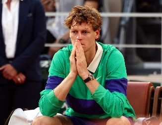 CELA PLANETA JE OVO ČEKALA Siner se konačno oglasio nakon šokantne odluke