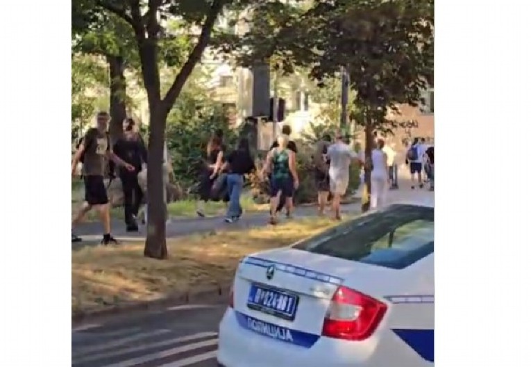 PRIPREMAJU GRAĐANSKI RAT: Blokaderi kreću na Pančevački most i Palatu pravde!