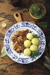 NJOKE SA SVINJETINOM I POVRĆEM Kremasto jelo bogatog ukusa za prave gurmane