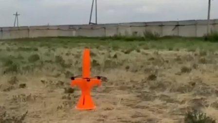 LANSIRANO NEOČEKIVANO ORUŽJE NA FRONTU U UKRAJINI - "DILDOLJET" Rusi ga prave za 1.900 dinara! Leti, puca i još štedi budžet (VIDEO)