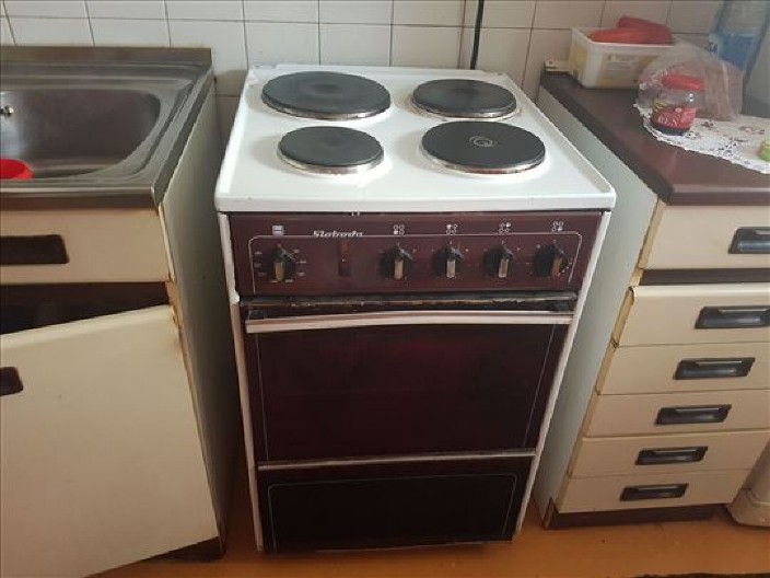 SRBI MASOVNO STAVLJAJU GUMICU OKO OVOG DUGMETA NA ŠPORETU Kada čujete zašto, odmah ćete uraditi isto