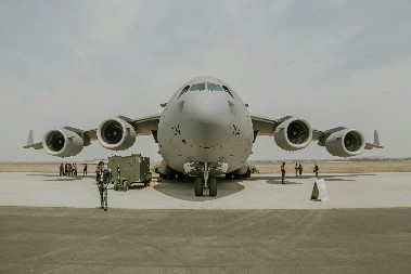 DRAMA NA NEBU Avion prinudno sleteo posle udara groma