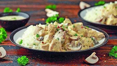 PILETINA SA ŠAMPINJONIMA I PIRINČEM Ručak koji će porodica obožavati, a bićete siti satima