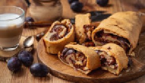 NEODOLJIVA PITA SA ŠLJIVAMA Poslastica od gotovih kora koja miriše na ljubav