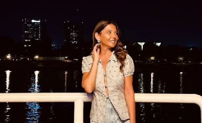 PROLAZNICI U NEVERICI! Svi u šoku zbog onoga što je Sanja Marinković obukla za plažu (FOTO)