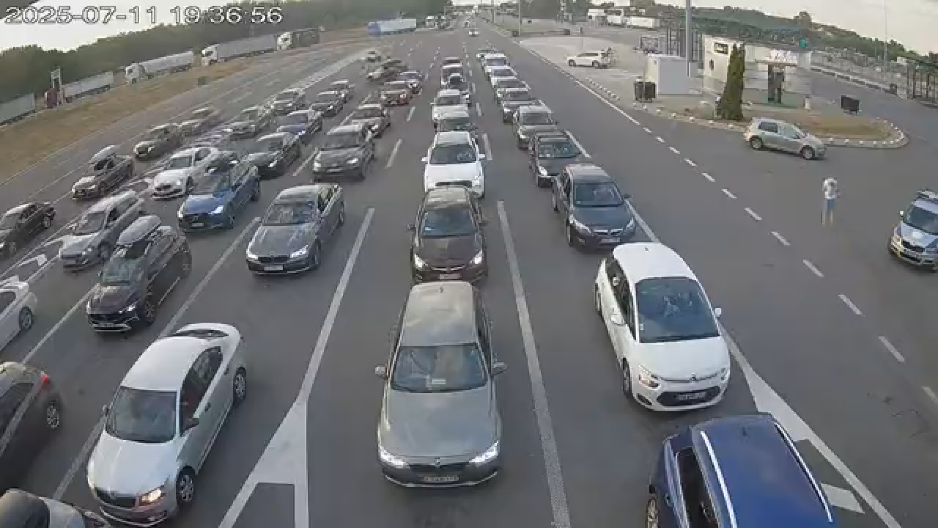 NAORUŽAJTE SE STRPLJENJEM Evo kakvo je stanje na granici