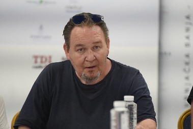 BANE VIDAKOVIĆ ZAVRŠIO U BOLNICI! Sumnjalo se na predoziranje, a onda se glumac oglasio!