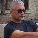 "AKO ON UMRE, SVE ĆU VAS SPALITI!" Glumac (52) imao infarkt, njegova žena pobesnela i izgovorila jezive pretnje