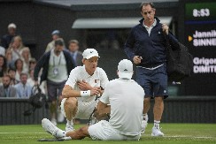 SLIKA KOJA JE ZGROZILA SVE Džaba Sineru titula, jednim gestom je pokazao kakav je čovek (FOTO)