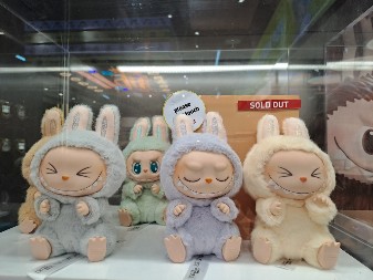 DA LI LABUBU IGRAČKE KRIJU MRAČNU TAJNU? Sve više ljudi tvrdi da su uklete - "Ne zovite demone u svoj dom!"