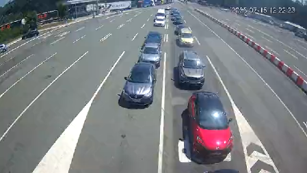 NA OVOM GRANIČNOM PRELAZU VOZILA STOJE PO 7 SATI Evo kakva je situacija na ostalim prelazima!