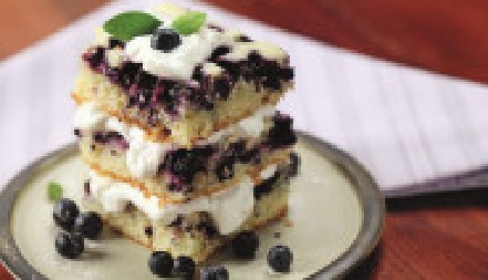 PITA SA BOROVNICAMA I KISELIM MLEKOM Sočna i osvežavajuća, po receptu iz stare sveske