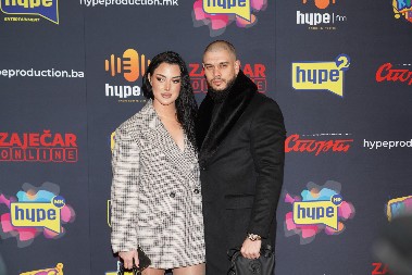 O OVOME SU MAŠTALI MESECIMA! Dejan i njegova izabranica blistaju od sreće, stižu velike promene! (FOTO)