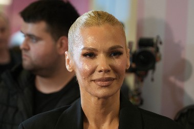 NATAŠA BEKVALAC IZVADILA SILIKONE Pokazala prirodne grudi: "Grdno sam se pokajala" (FOTO)