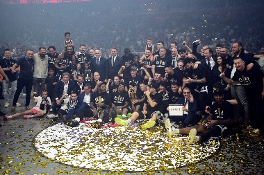 BOMBASTIČNA IDEJA PARTIZANA Crno-beli zvali jednog od najboljih centara Evrope