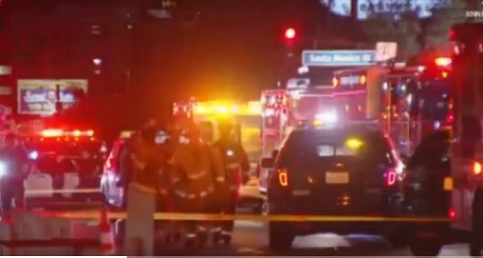 NAJNOVIJI DETALJI KRVOPROLIĆA U LOS ANĐELESU Automobil potpuno smrskan, ljudi leže na ulici (FOTO/VIDEO)