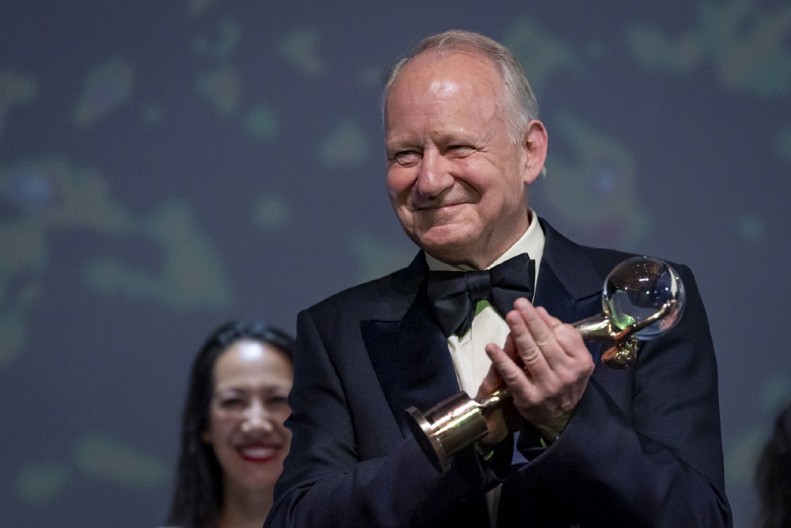 SLAVNI GLUMAC DOBITNIK "POČASNOG SRCA" SARAJEVO FILM FESTIVALA Nagrađen je za izuzetan doprinos filmu