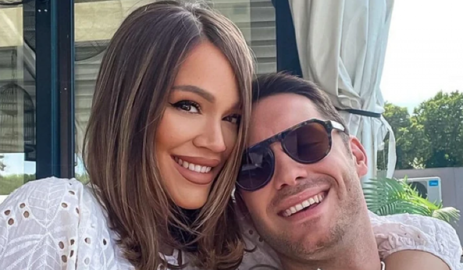 BIVŠI MUŽ PEVAČICE NAŠAO NOVU DEVOJKU SAMO DVE NEDELJE OD RAZVODA? Dok je Marija sa decom na letovanju, Jovan uhvaćen sa brinetom (FOTO)