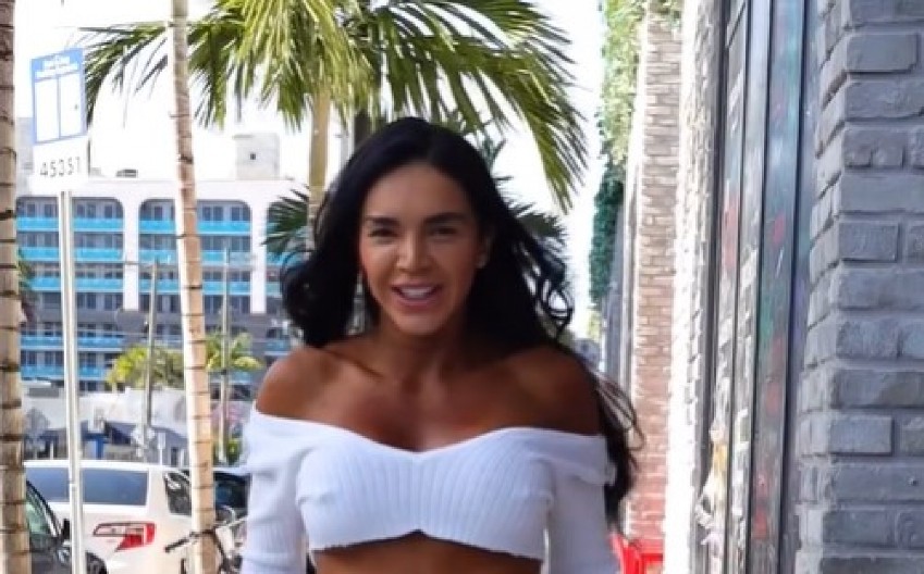 ŽELI DA IMA NAJTANJI STRUK NA SVETU „Nosim korset 23 sata dnevno u kojem jedva dišem, ali ne odustajem“