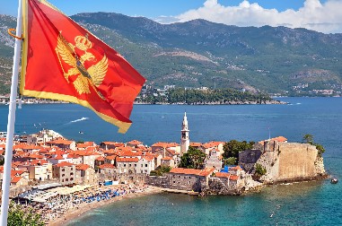 SKANDAL U CRNOJ GORI! Lažni američki diplomata Stevan pregovarao o uvozu oružja! Raspisana međunarodna poternica