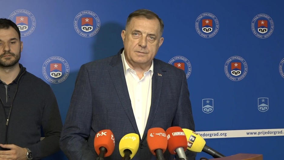 ŠEŠELJ O PRESUDI DODIKU Najveća kriza od potpisivanja Dejtonskog sporazuma