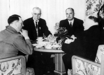 IZMISLILI SU „KALKULATOR HOLOKAUSTA“ Evo zašto je Hitler odlikovao direktora američkog giganta IBM