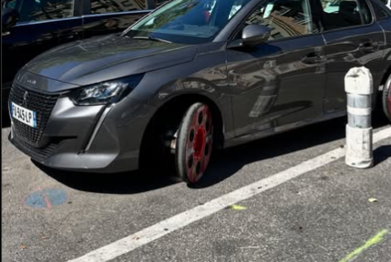 Pežo sa čudnim, tankim točkovima privukao veliku pažnju – otkriveno čemu tačno služe (FOTO)