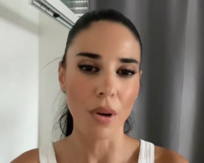 JELENA SVEKRVI IZGLANCALA KUĆU OD PODA DO PLAFONA Jedni je dižu u nebesa, drugi je pljuju bez milosti, šta vi kažete