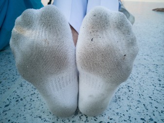 SVI POGREŠNO PERETE ČARAPE, PRAVILNO JE SAMO JEDNO Ako ovako ne uključujete veš mašinu, može biti i opasno