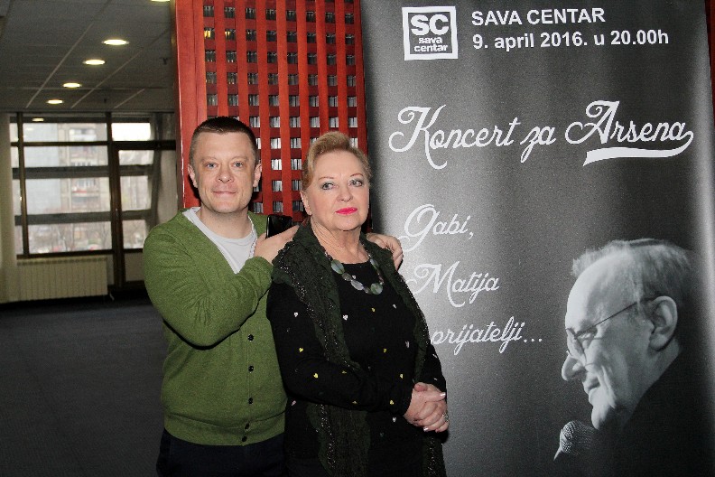 STRAHOVALA JE OD NAJGOREG Gabi Novak preminula samo dva meseca nakon porodične tragedije!