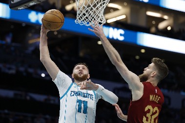 NE MOŽE DA TRČI... Pale opasne prozivke na račun Jusufa Nurkića