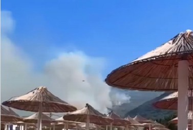 VELIKI POŽAR U ČANJU Vatra na 100 metara od kuća! Brodari spremni za evakuaciju (VIDEO)