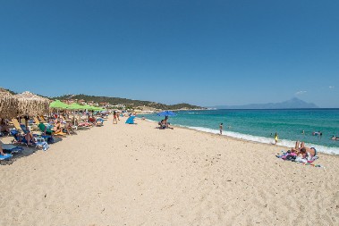 "NEMAM POJMA ŠTA SE DESILO" Muškarac kroz smeh otkrio jezivu promenu na koži nakon letovanja — može biti opasno po život