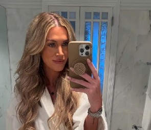 ZGODNA DOKTORKA ŠOKIRA GOLIŠAVIM FOTKAMA „Mom mužu govore da me ostavi, jer se izazovno slikam“