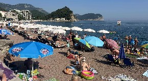 BALKAN U SUZAMA OD SMEHA Snimak iz Boke Kotorske postao hit – kad vidite kadar iz prvog plana, sve će vam biti jasno! (VIDEO)