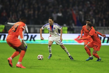 SPREMA SE BOMBA Tadić nije ubukao crveno-belo, ali je krenuo napad na Nemanju Matića