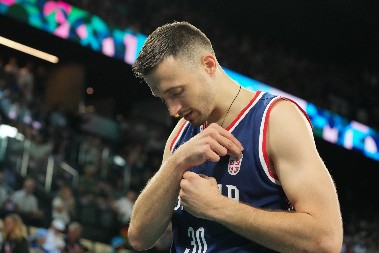 SUPRUGA UVEK UZ ALEKSU Ova misteriozna lepotica je najveća podrška heroja Srbije, o njoj se zna samo jedno (FOTO)