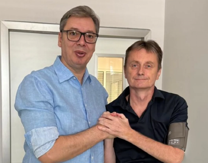 DARKO GLIŠIĆ NAPUŠTA BOLNICU Vučić se oglasio, objavio sliku sa njim! EVO ŠTA JE NAPISAO (FOTO)