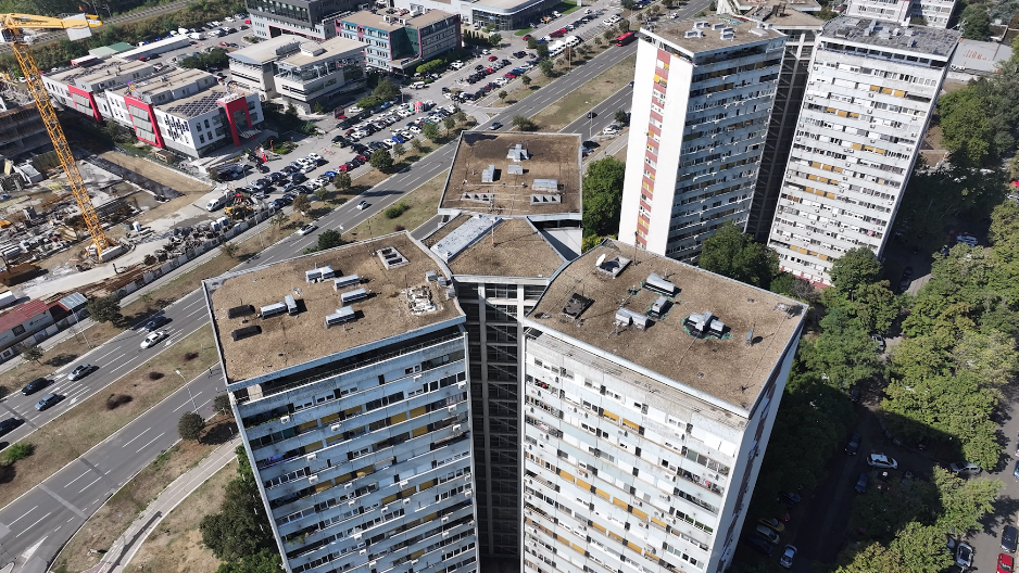 ŽENA ČISTILA PODRUM, PA PRONAŠLA BOMBU! MUP se hitno uputio u zgradu, drama na Novom Beogradu!