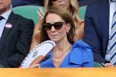 JAVILA SE KEJT MIDLTON Nigde je nije bilo, pa onda kao grom iz vedra neba izjavila ovo, a na kraju ostavila samo jedno slovo