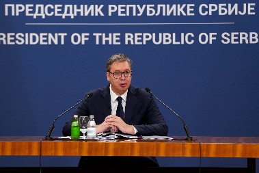 Predsednik Vučić sastaje se sa ambasadorom Kine Li Mingom