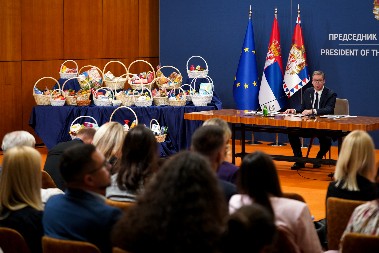 DETALJAN PREGLED NOVIH EKONOMSKIH MERA Vučić predstavio promene kakve nikada nisu viđene u Srbiji