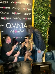 RALE ODVLAČI ANU, UZNEMIRUJUĆI TRENUTAK UHVATILE KAMERE Voditelj svedočio užasu, kompozitor nije imao milosti prema pevačici