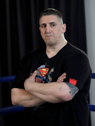 POSLE RAZVODA USRED NOĆI RADI OVO Kristijan Golubović uhvaćen u neočekivanom izdanju, ovako leči tugu (FOTO)